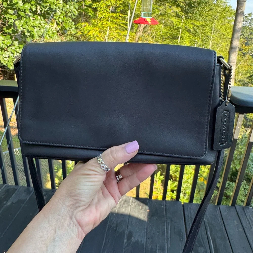 Vintage Y2K Coach Leather Crossbody Bag